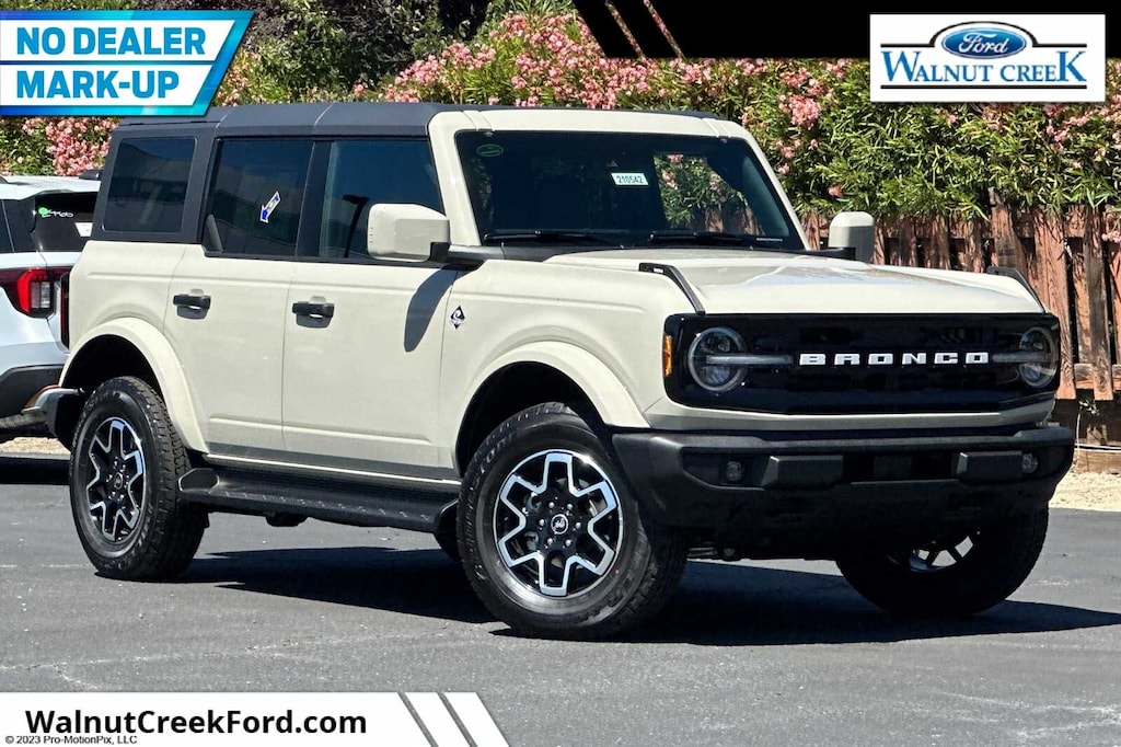 New 2026 Ford Bronco Outer Banks® SUV