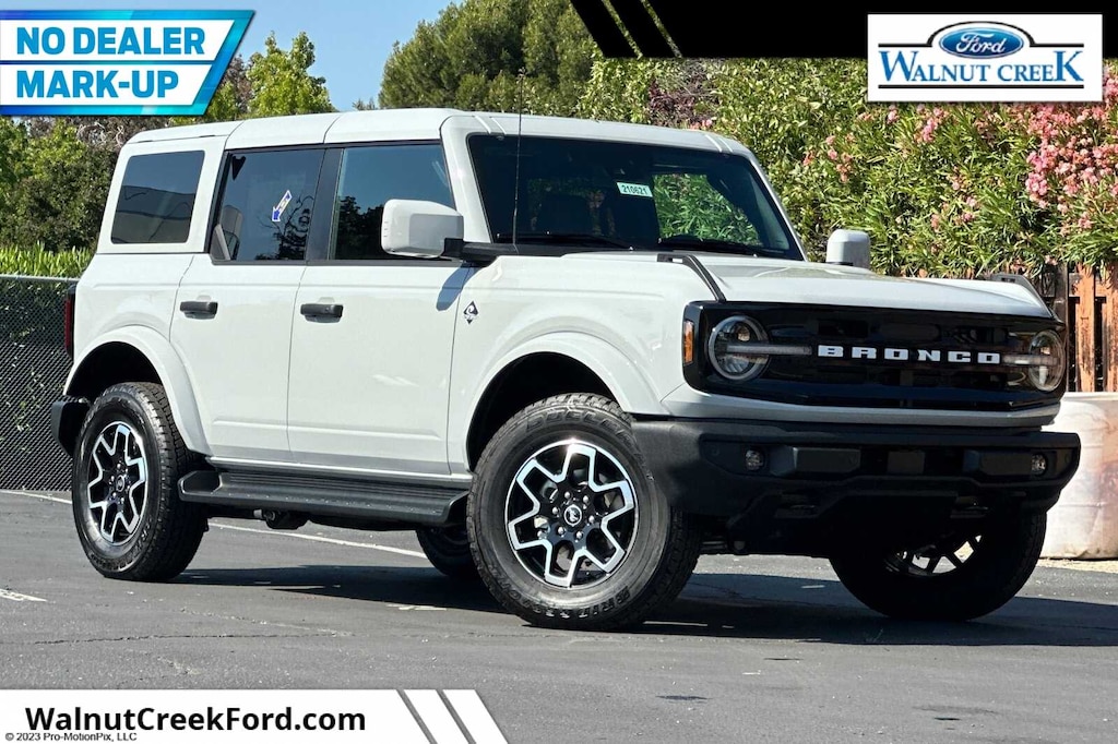 New 2026 Ford Bronco Outer Banks® SUV
