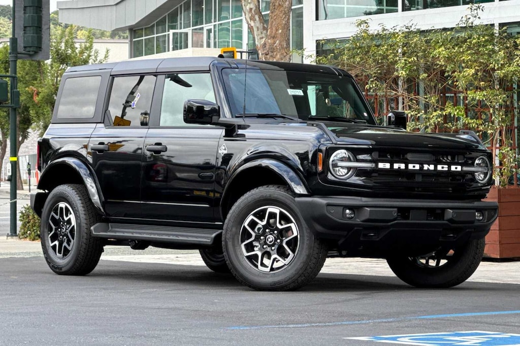 New 2026 Ford Bronco Outer Banks® SUV
