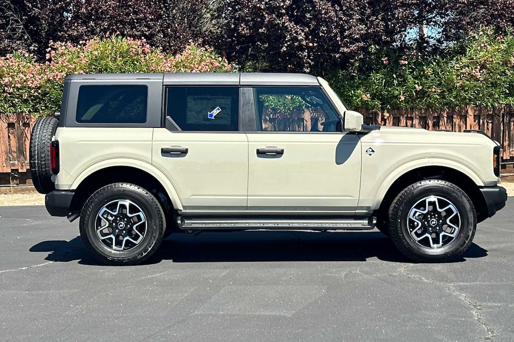 New 2026 Ford Bronco Outer Banks® SUV