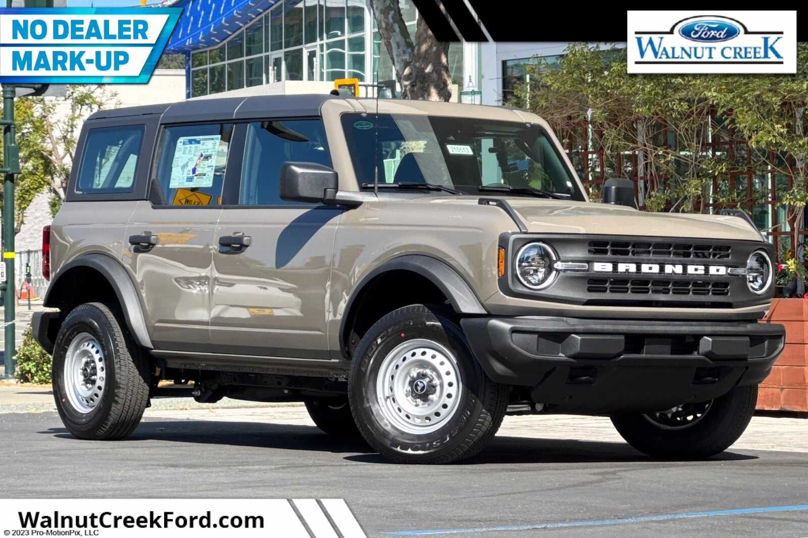 2026 Ford Bronco Base SUV