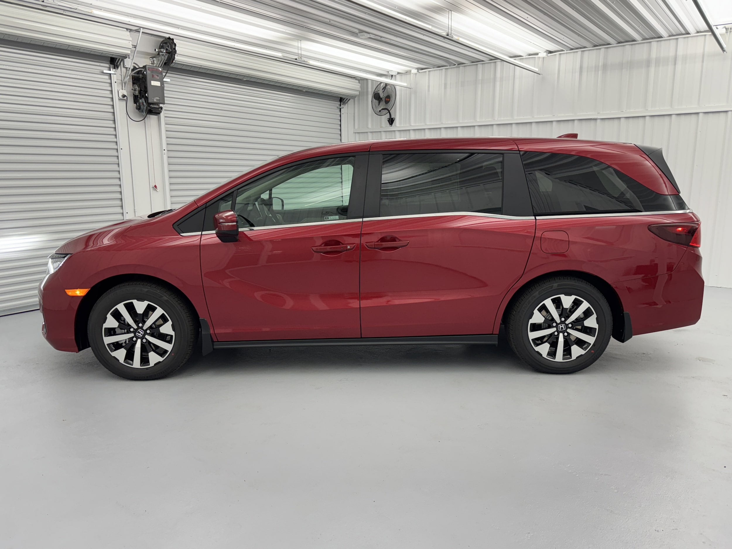 2026 Honda Odyssey EX-L - Photo 4