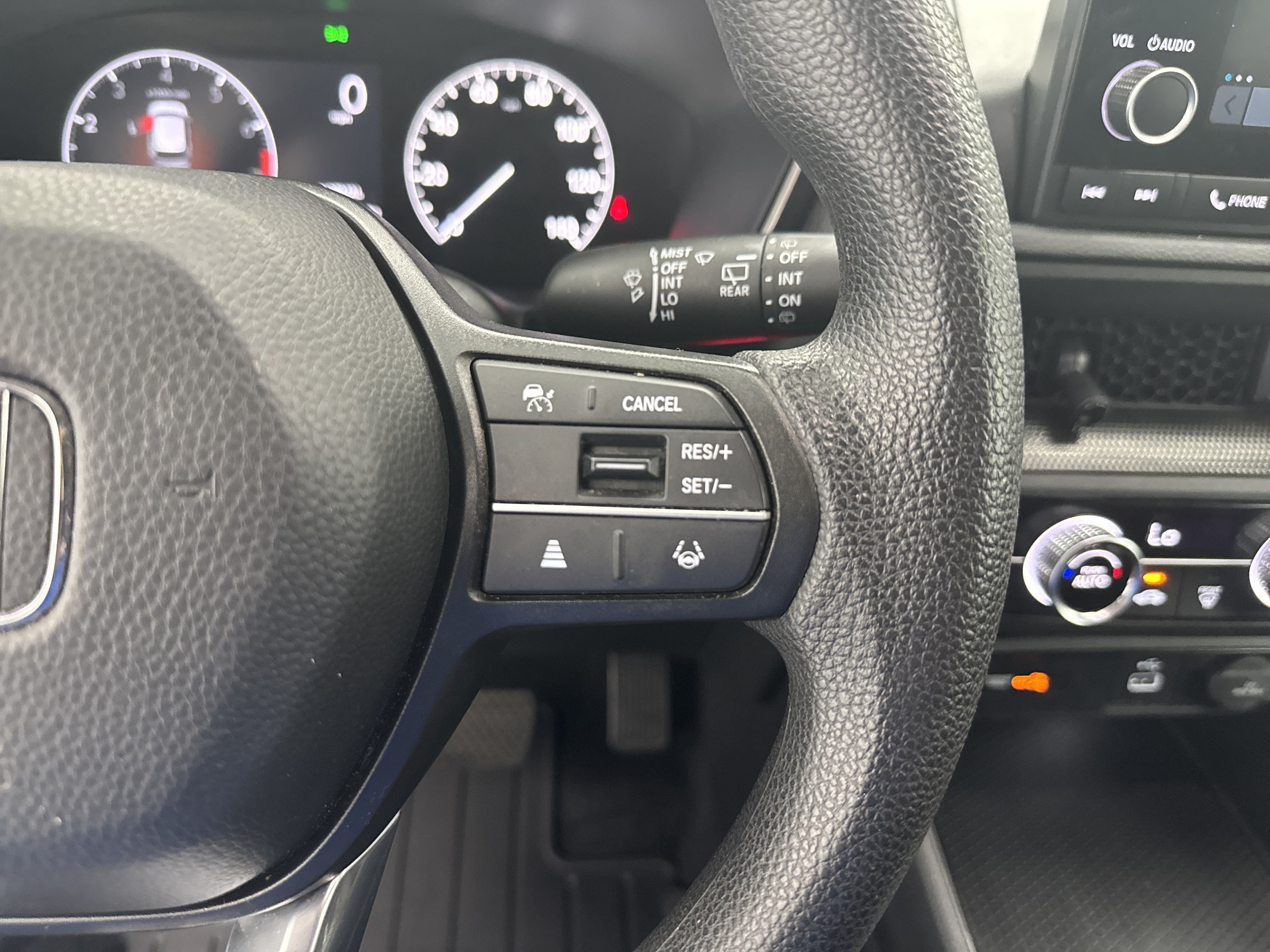 2025 Honda CR-V LX - Photo 18