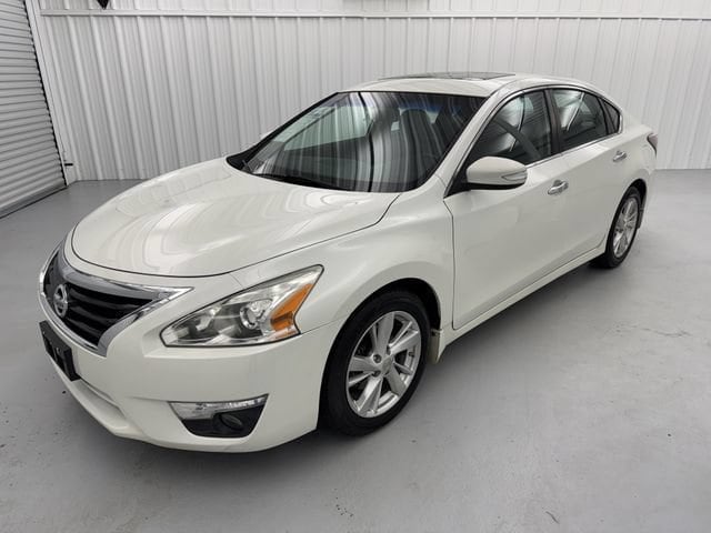 Used 2015 Nissan Altima SL with VIN 1N4AL3AP4FN403795 for sale in Macon, GA