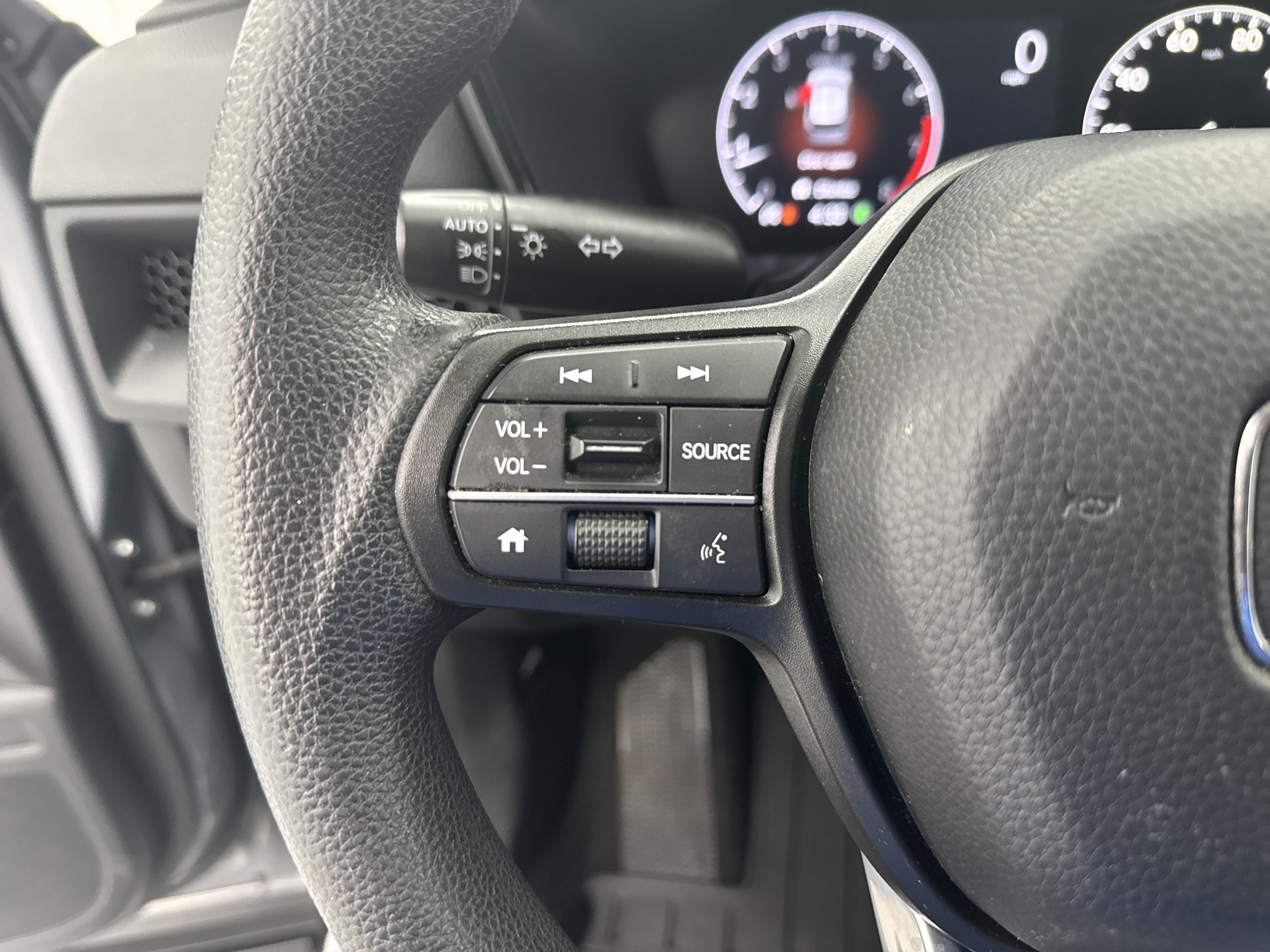 2025 Honda CR-V LX - Photo 17