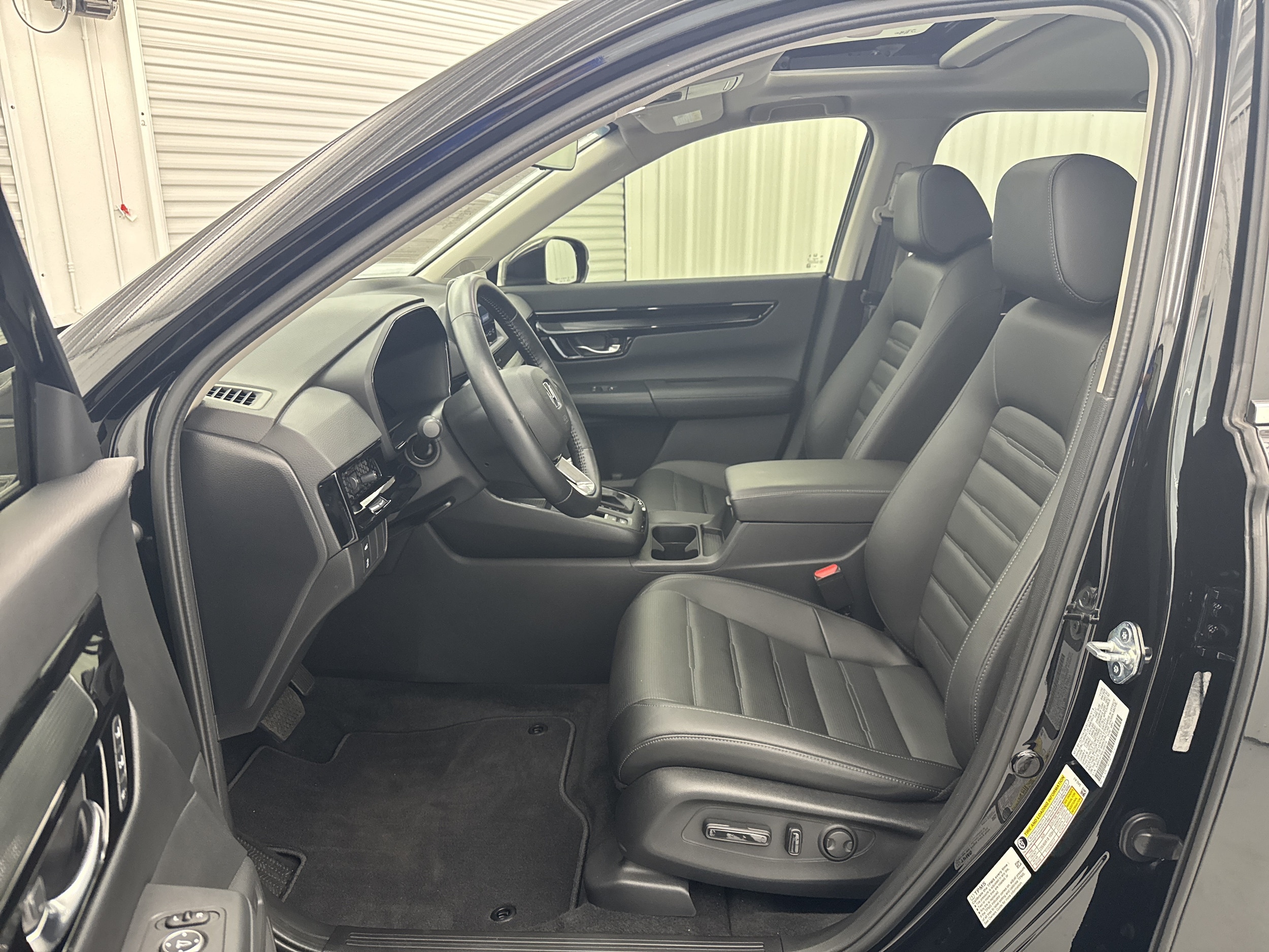 2025 Honda CR-V EX-L - Photo 11