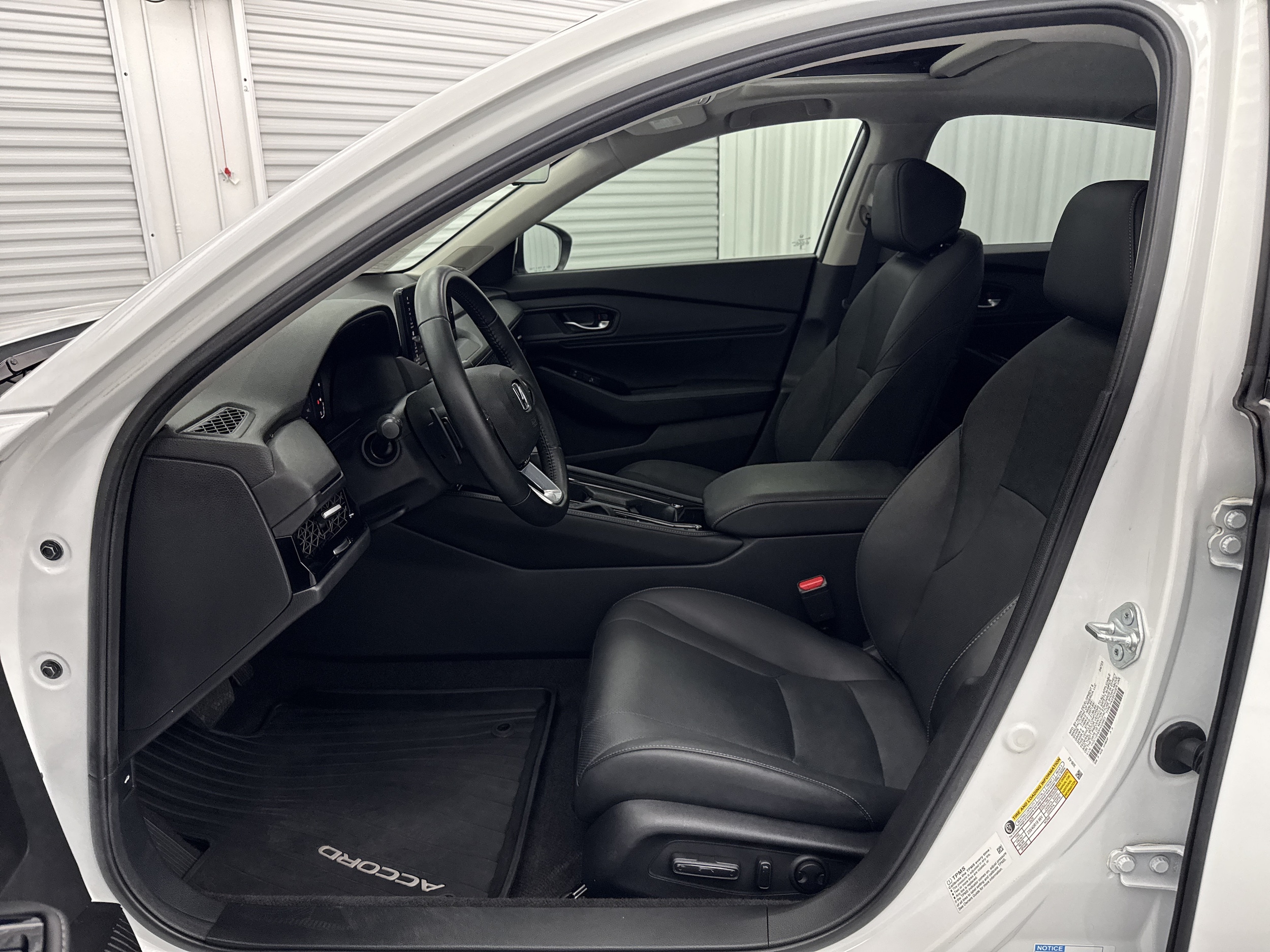 2023 Honda Accord Hybrid Touring - Photo 13