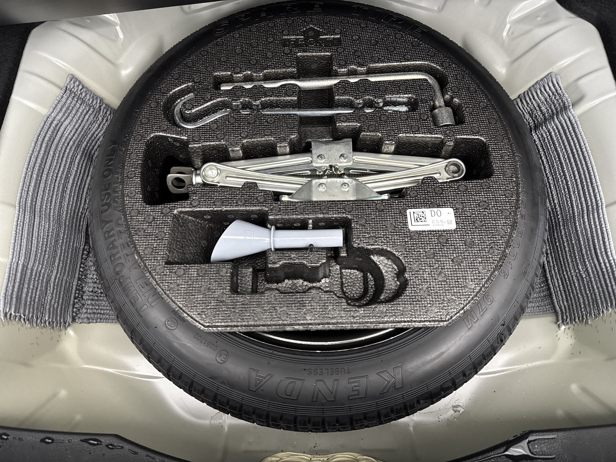 2025 Honda Civic LX - Photo 11