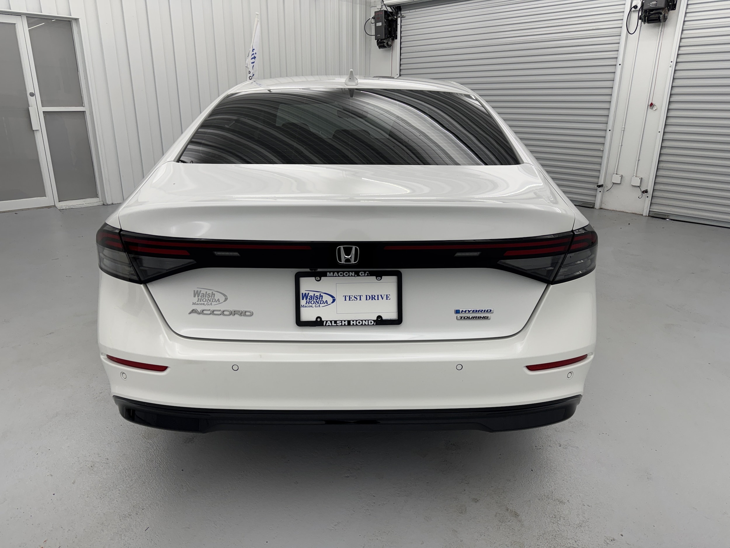 2023 Honda Accord Hybrid Touring - Photo 6