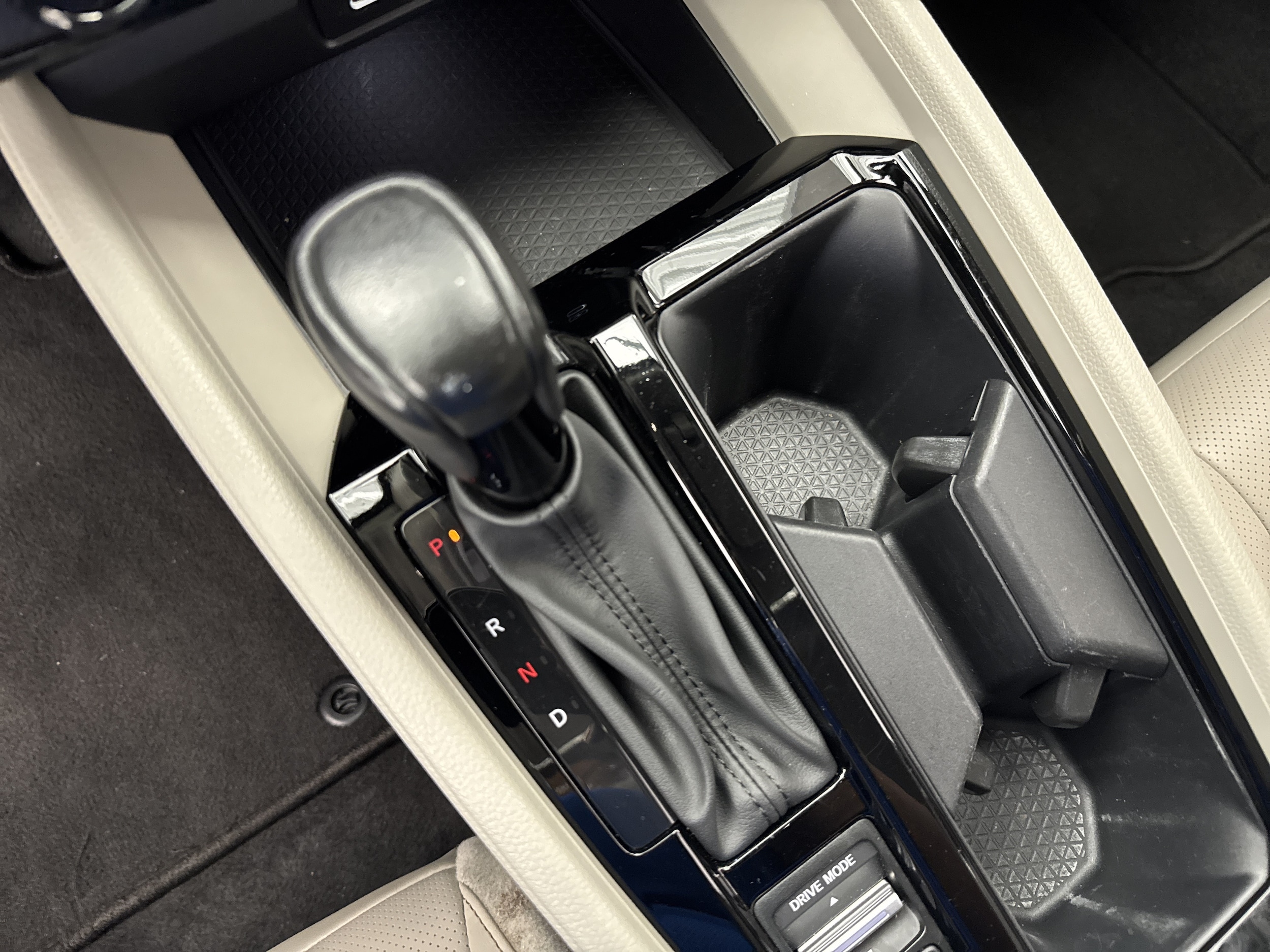 2023 Honda Accord Hybrid EX-L - Photo 8