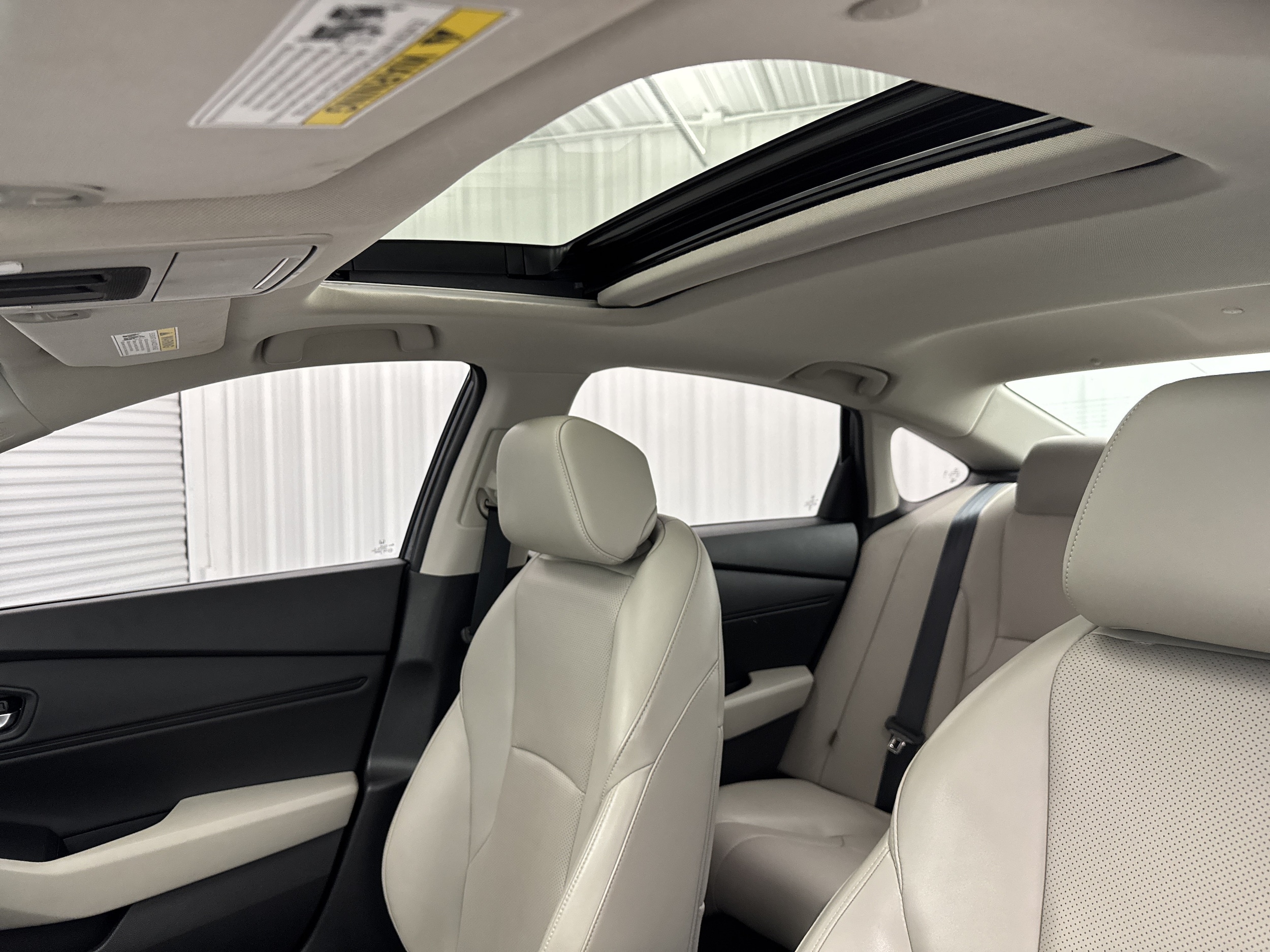 2023 Honda Accord Hybrid EX-L - Photo 11