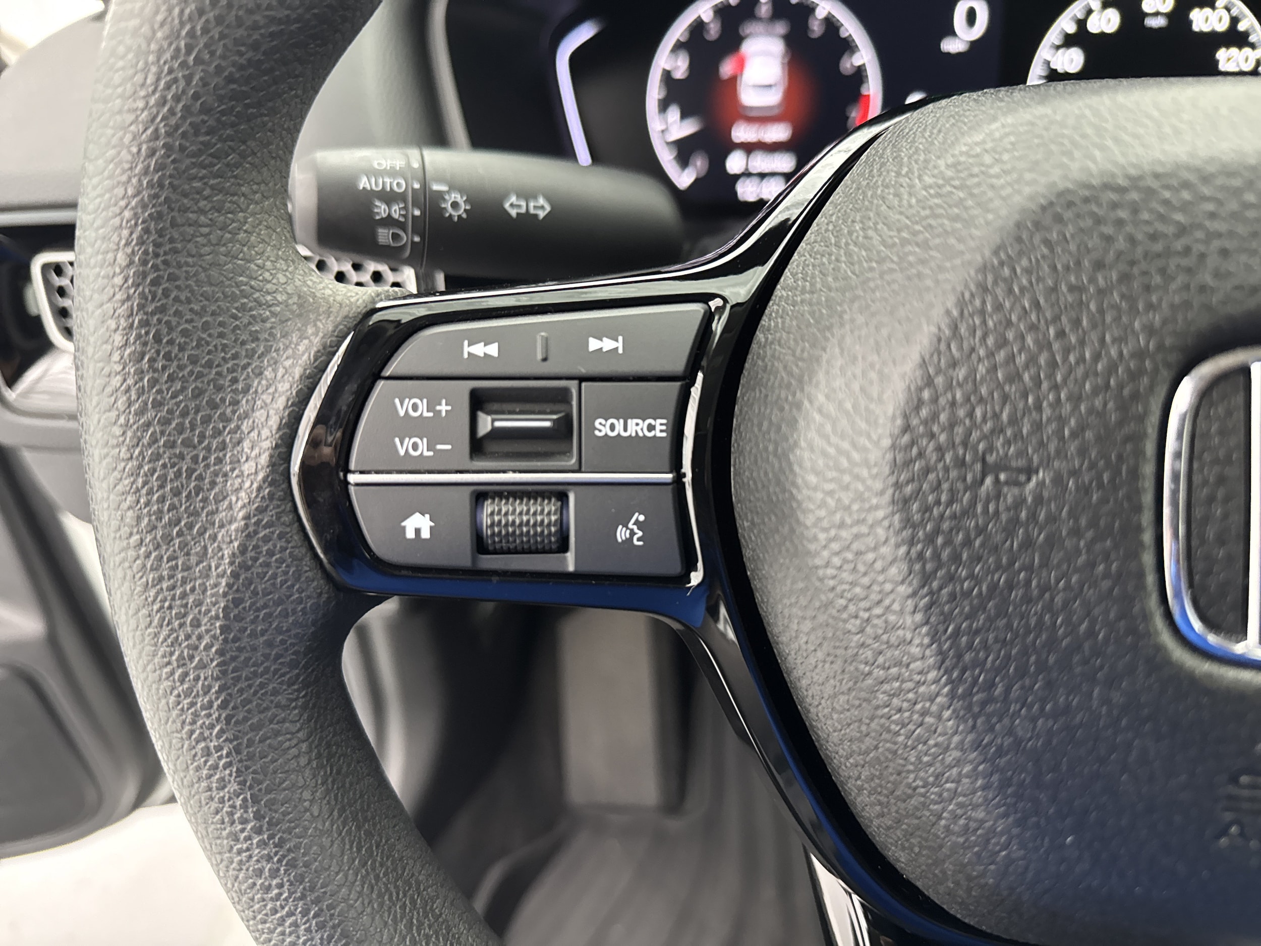 2025 Honda Civic LX - Photo 18