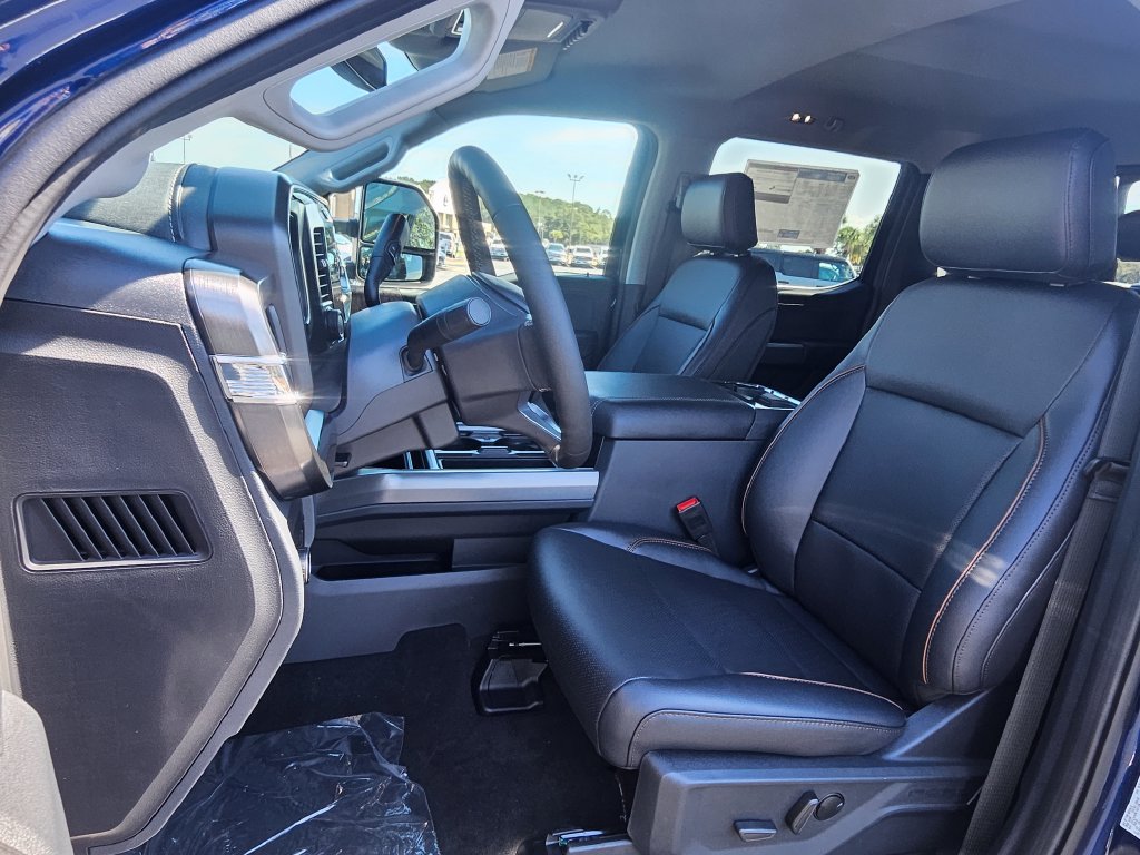 New 2027 Ford F-250SD Lariat Truck