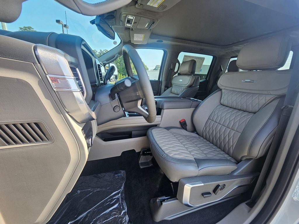 New 2026 Ford F-250SD Platinum Truck