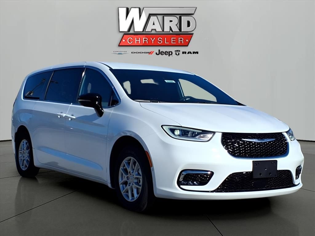 2025 Chrysler Pacifica Passenger Van 