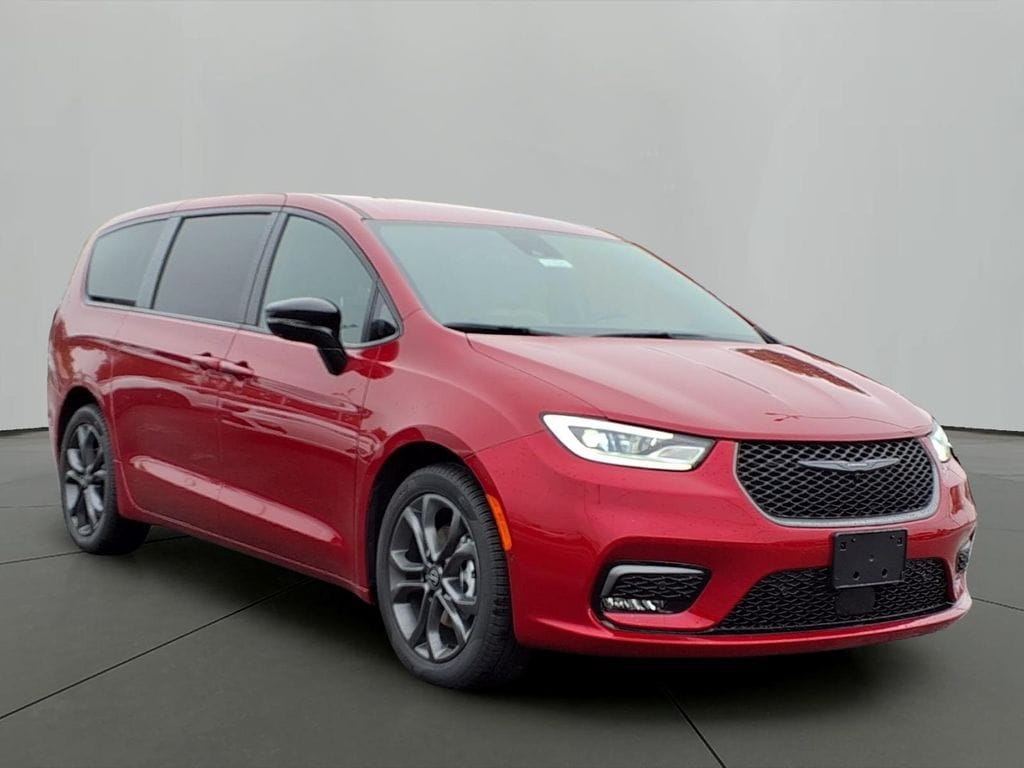 2026 Chrysler Pacifica Passenger Van 