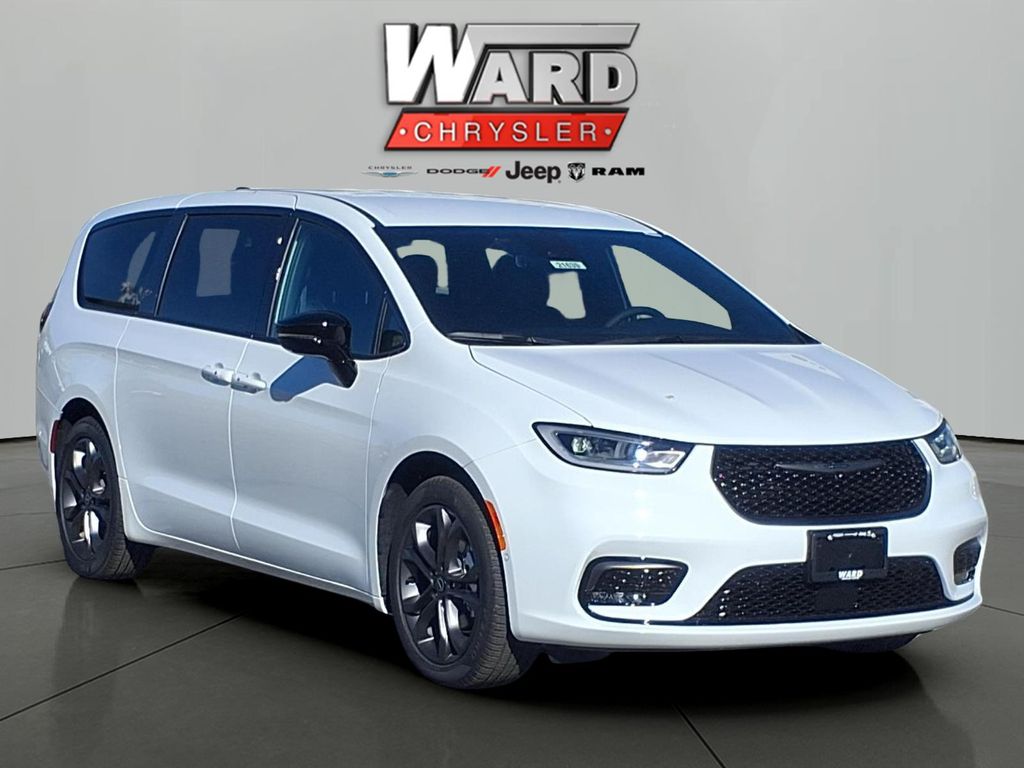 2025 Chrysler Pacifica