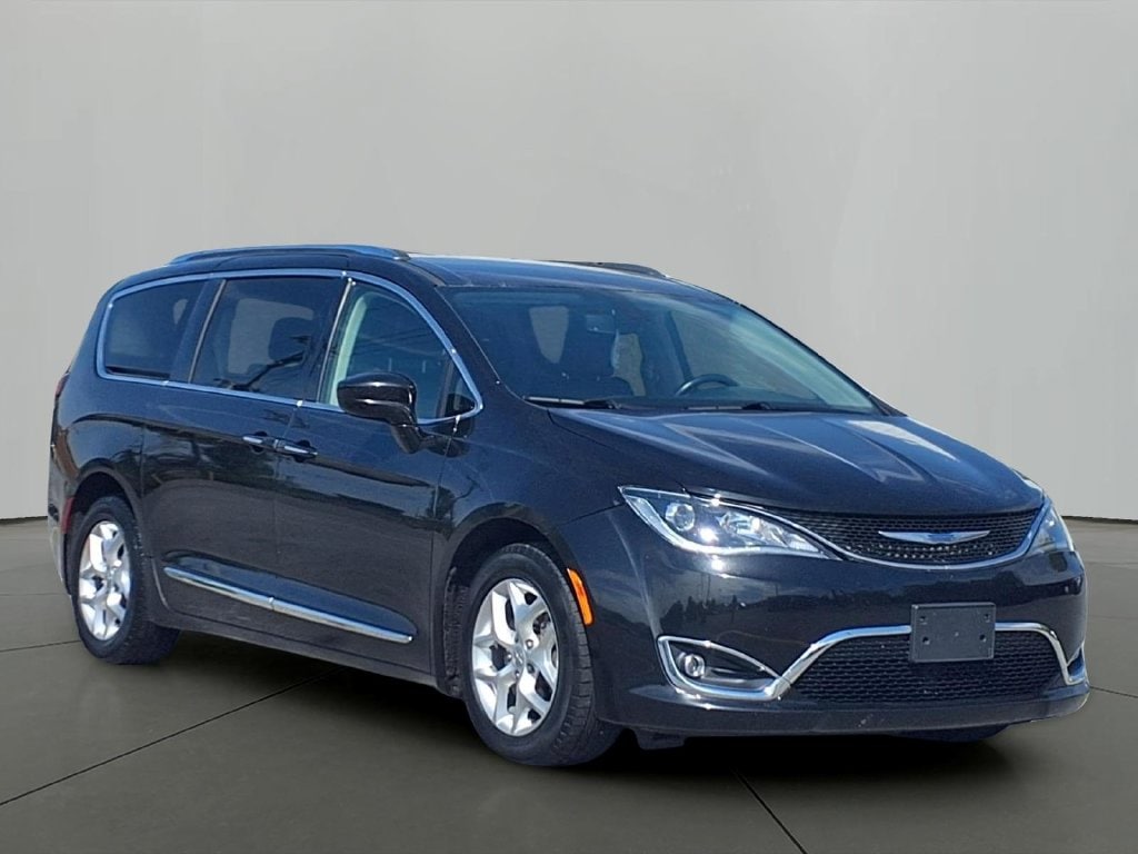2020 Chrysler Pacifica Van Passenger Van 