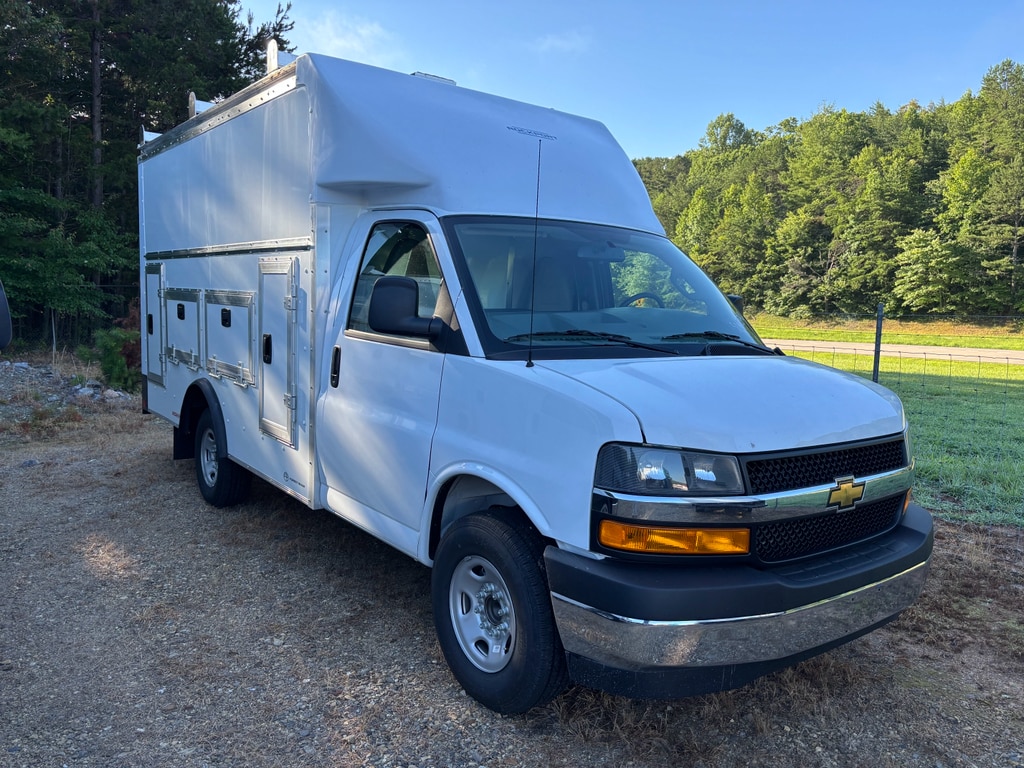 2025 Chevrolet Express Cutaway