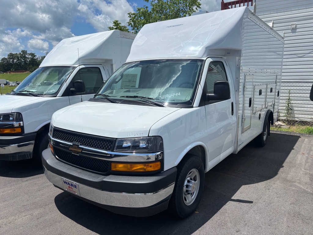 2025 Chevrolet Express Cutaway