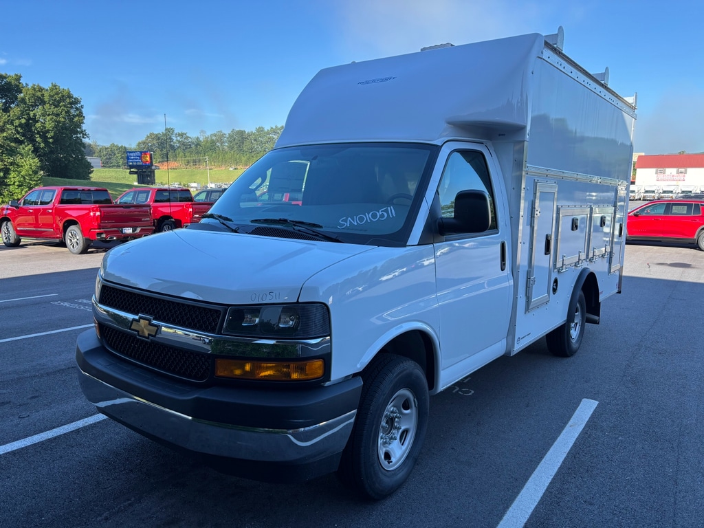 2025 Chevrolet Express Cutaway