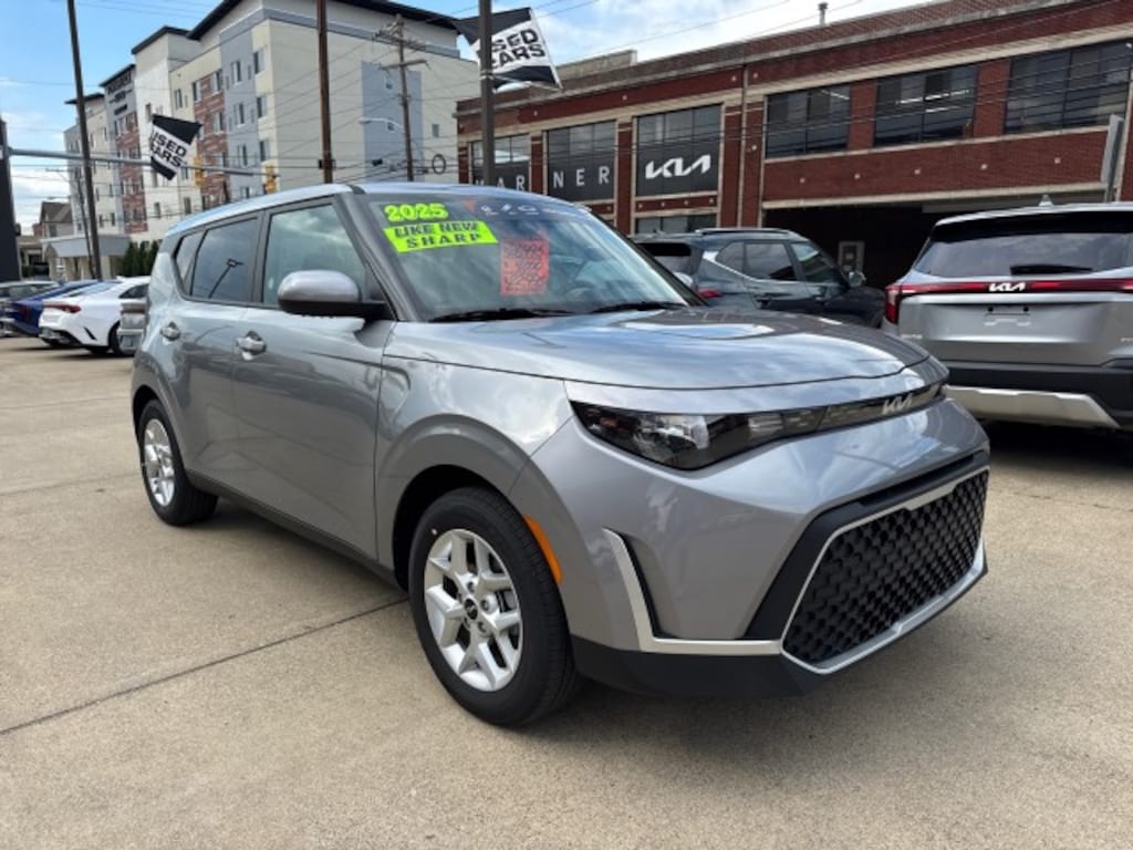 Certified 2025 Kia Soul LX Hatchback