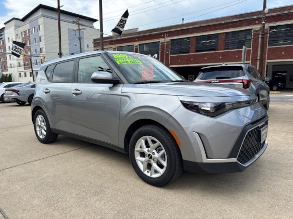 Certified 2025 Kia Soul LX Hatchback