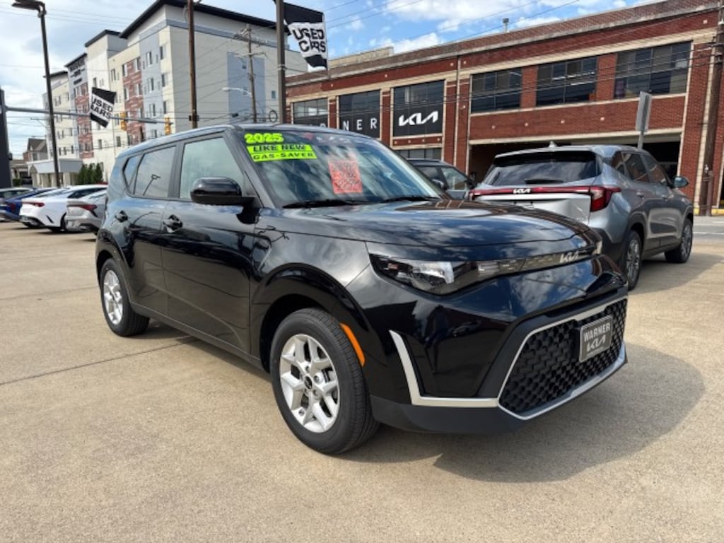 Certified 2025 Kia Soul LX Hatchback