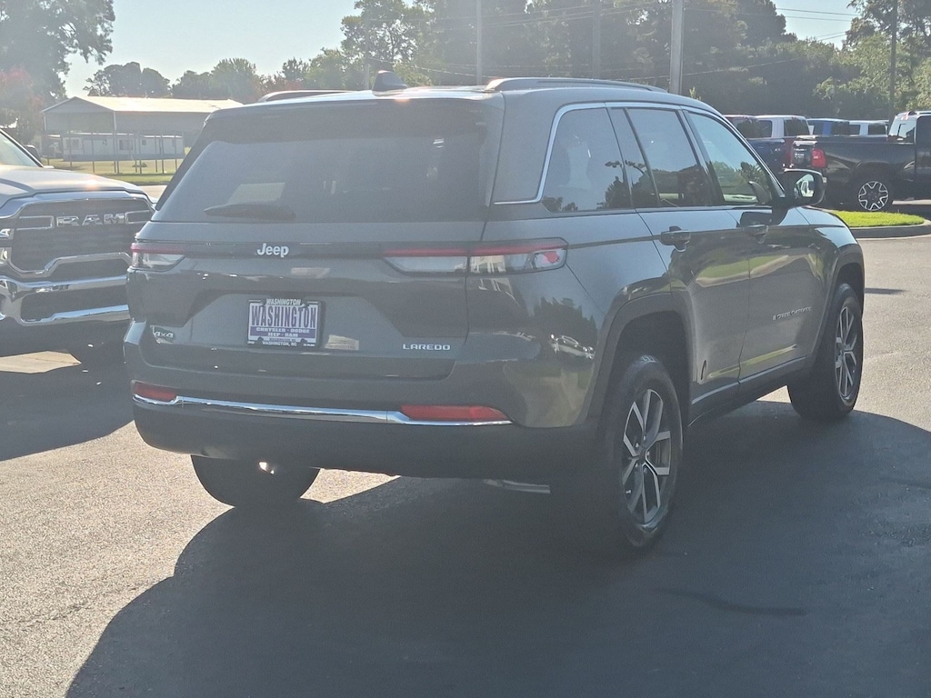 New 2027 Jeep Grand Cherokee Laredo Sport Utility