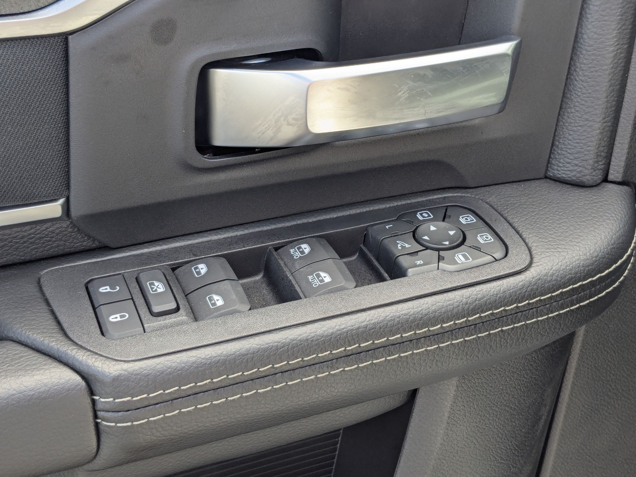 2026 RAM 2500 Big Horn - Photo 11