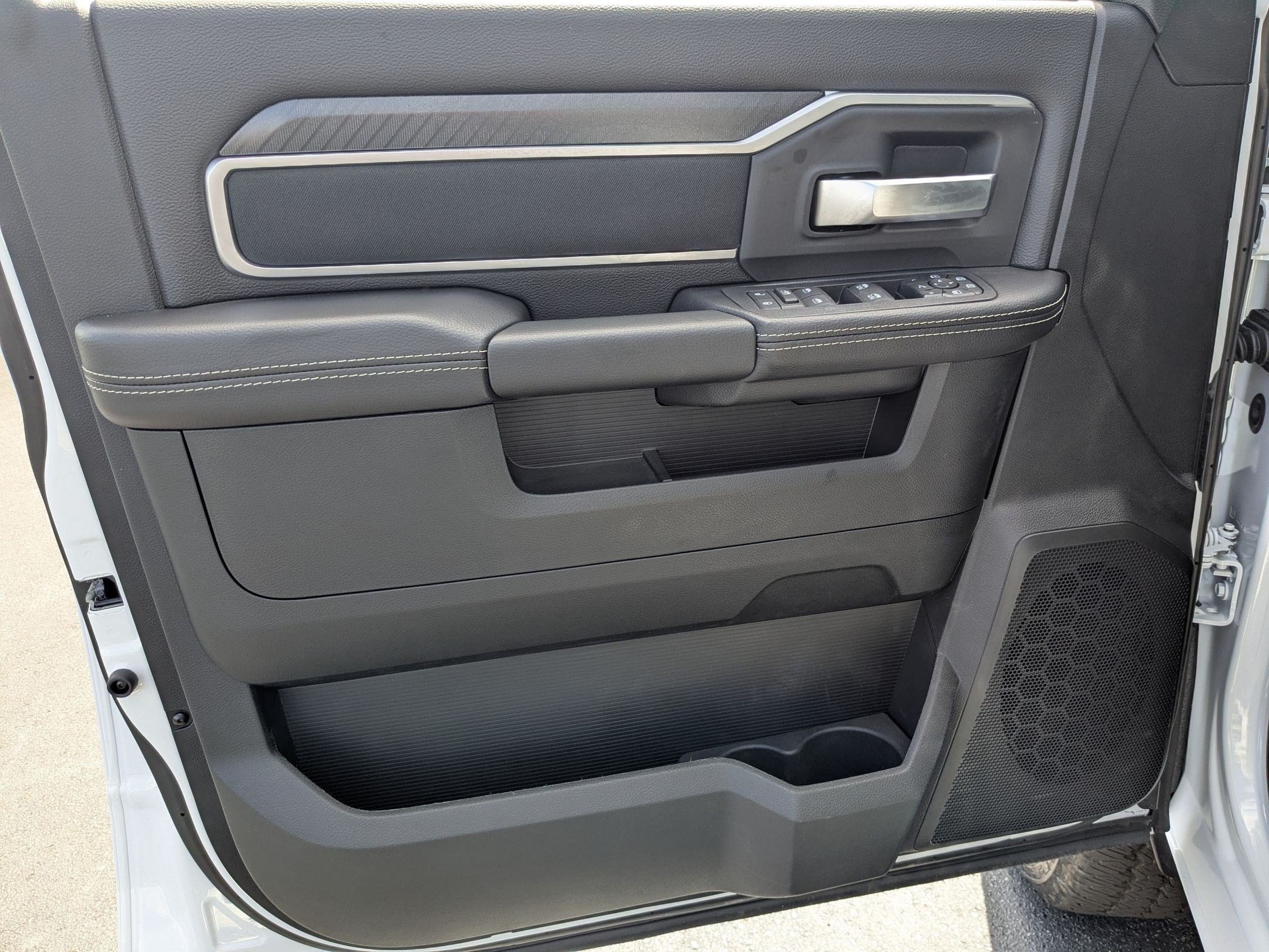 2026 RAM 2500 Big Horn - Photo 10