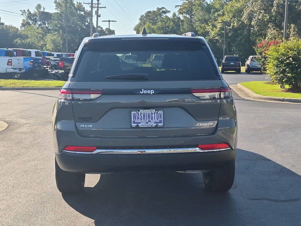 New 2027 Jeep Grand Cherokee Laredo Sport Utility