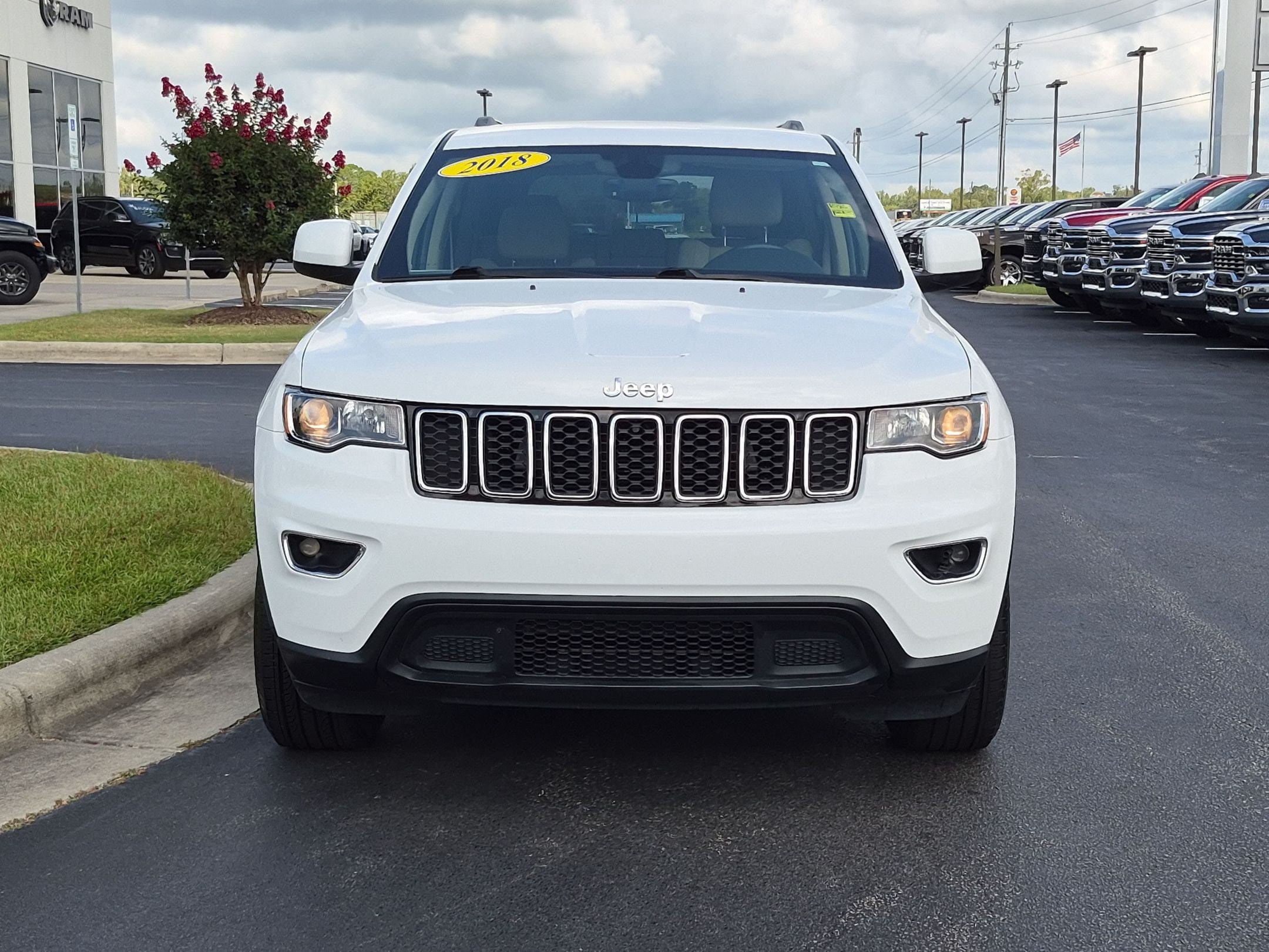 Used 2018 Jeep Grand Cherokee Laredo E with VIN 1C4RJEAG0JC172560 for sale in Washington, NC