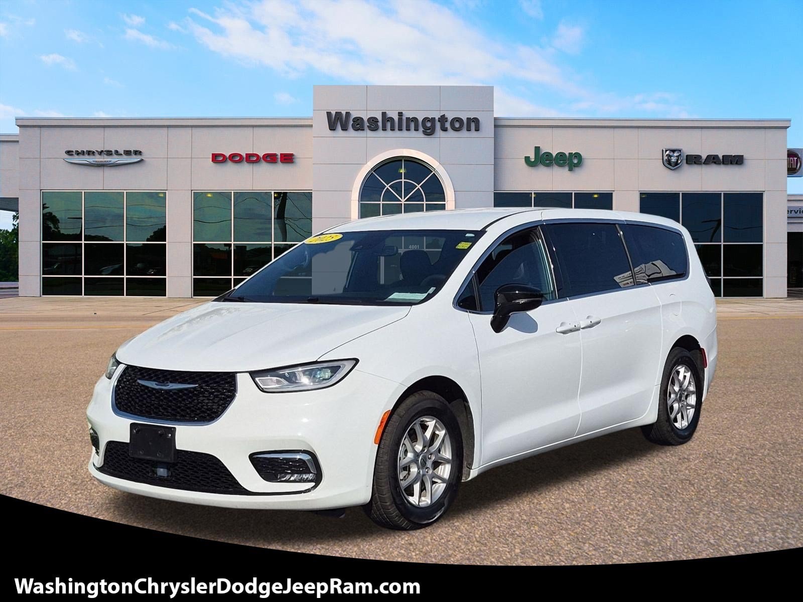 2025 Chrysler Pacifica Select
