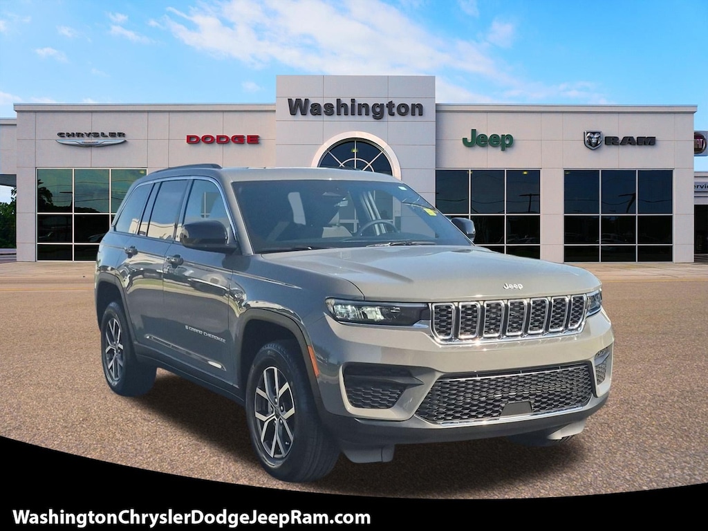 New 2027 Jeep Grand Cherokee Laredo Sport Utility
