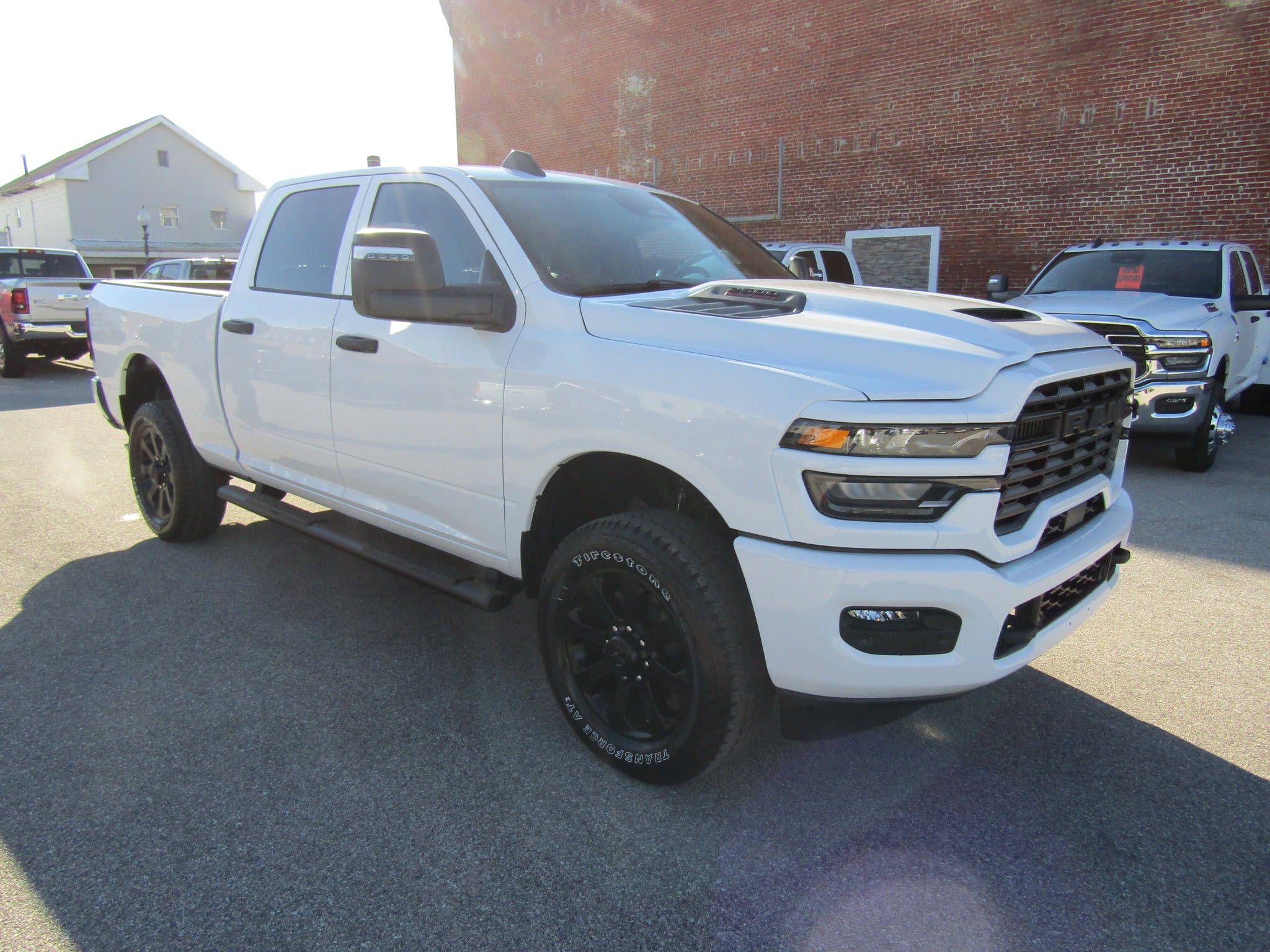 2026 RAM 2500 Pickup Tradesman/Black Express