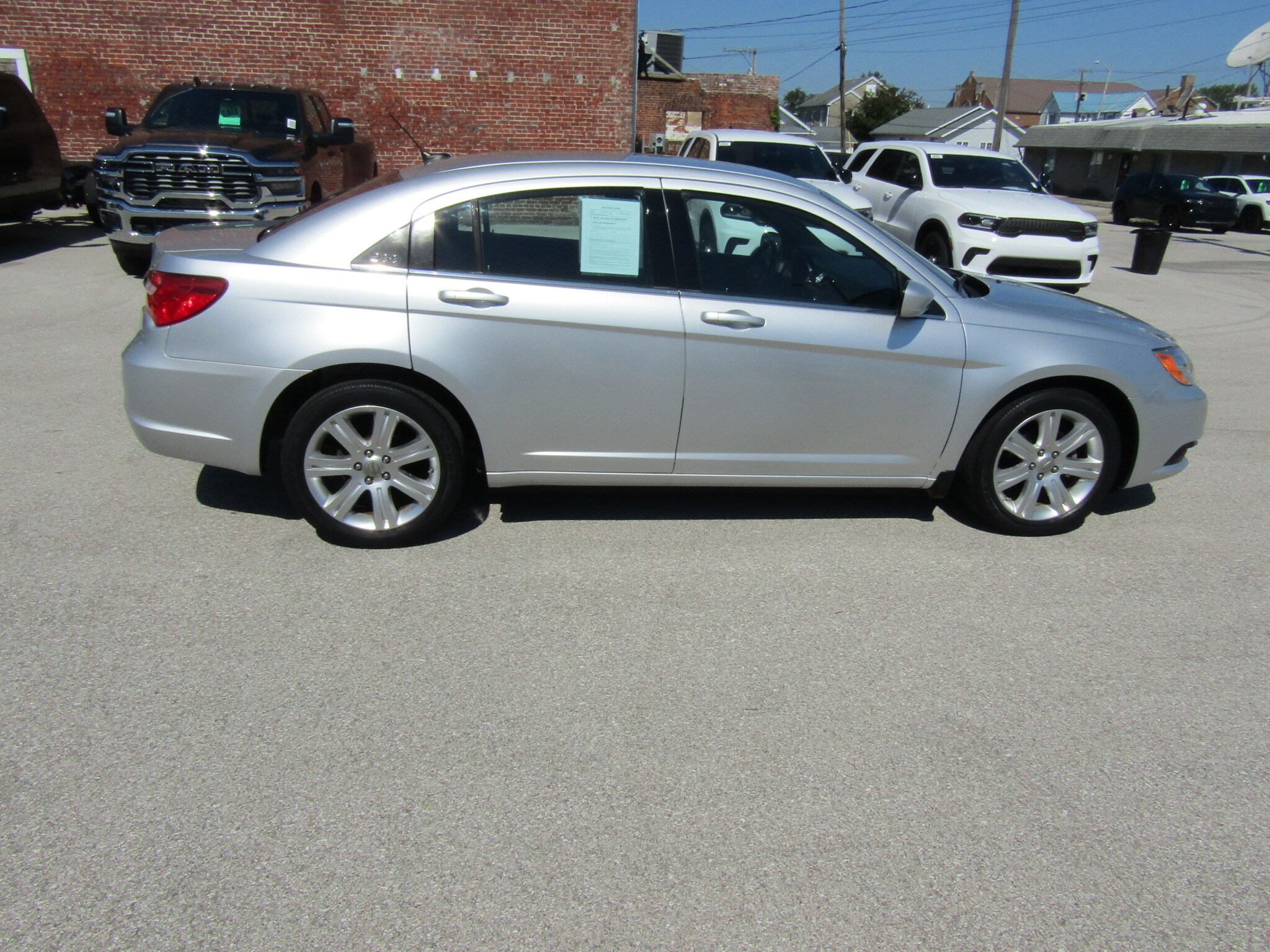 Used 2012 Chrysler 200 Touring with VIN 1C3CCBBB1CN241673 for sale in Washington, IN