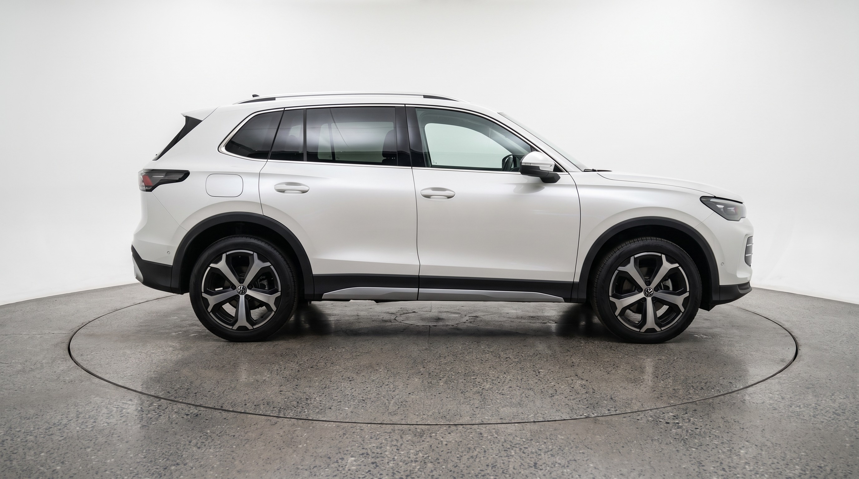 Thumbnail: 2026 Volkswagen Tiguan - 8