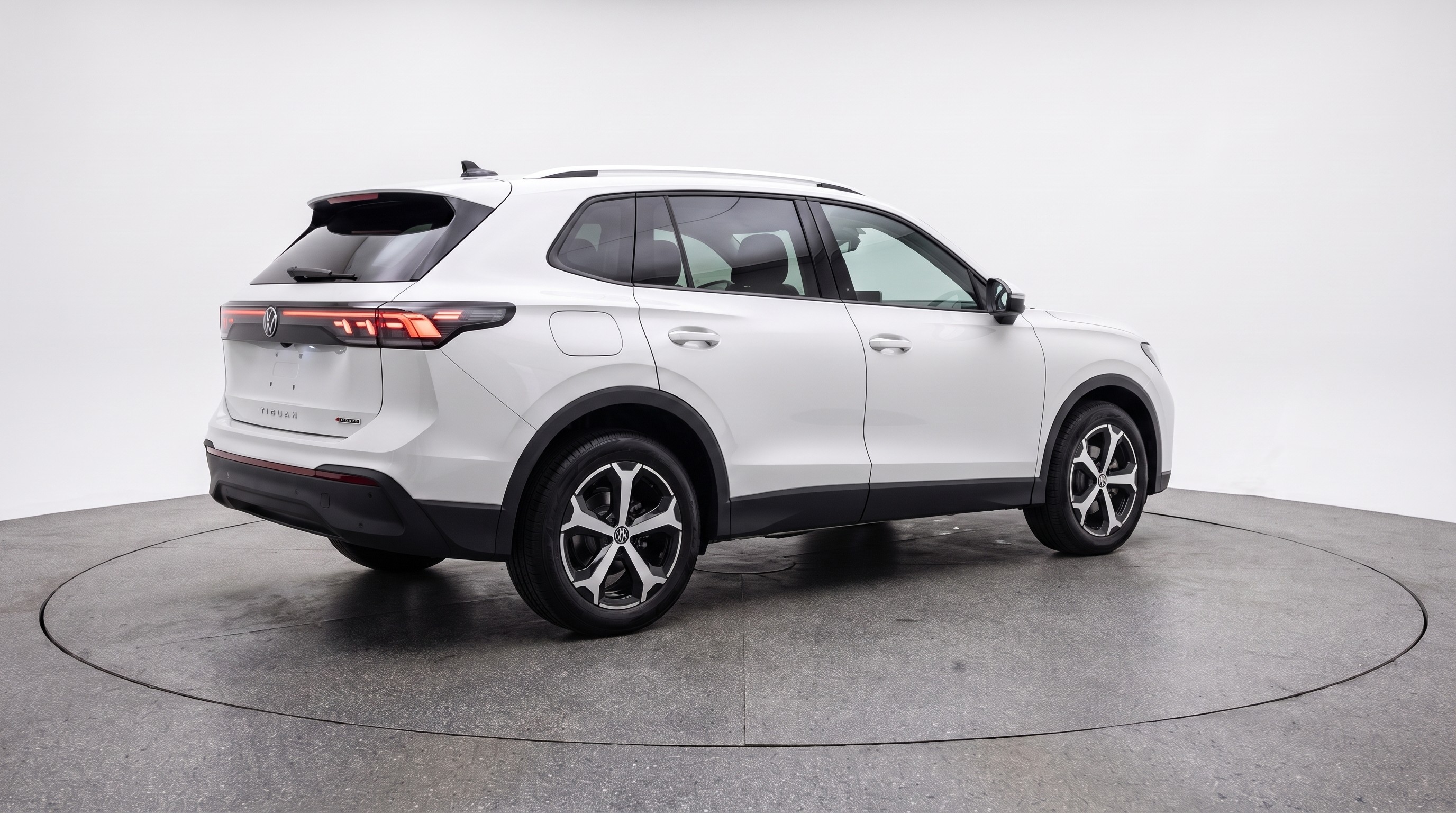Thumbnail: 2026 Volkswagen Tiguan - 7