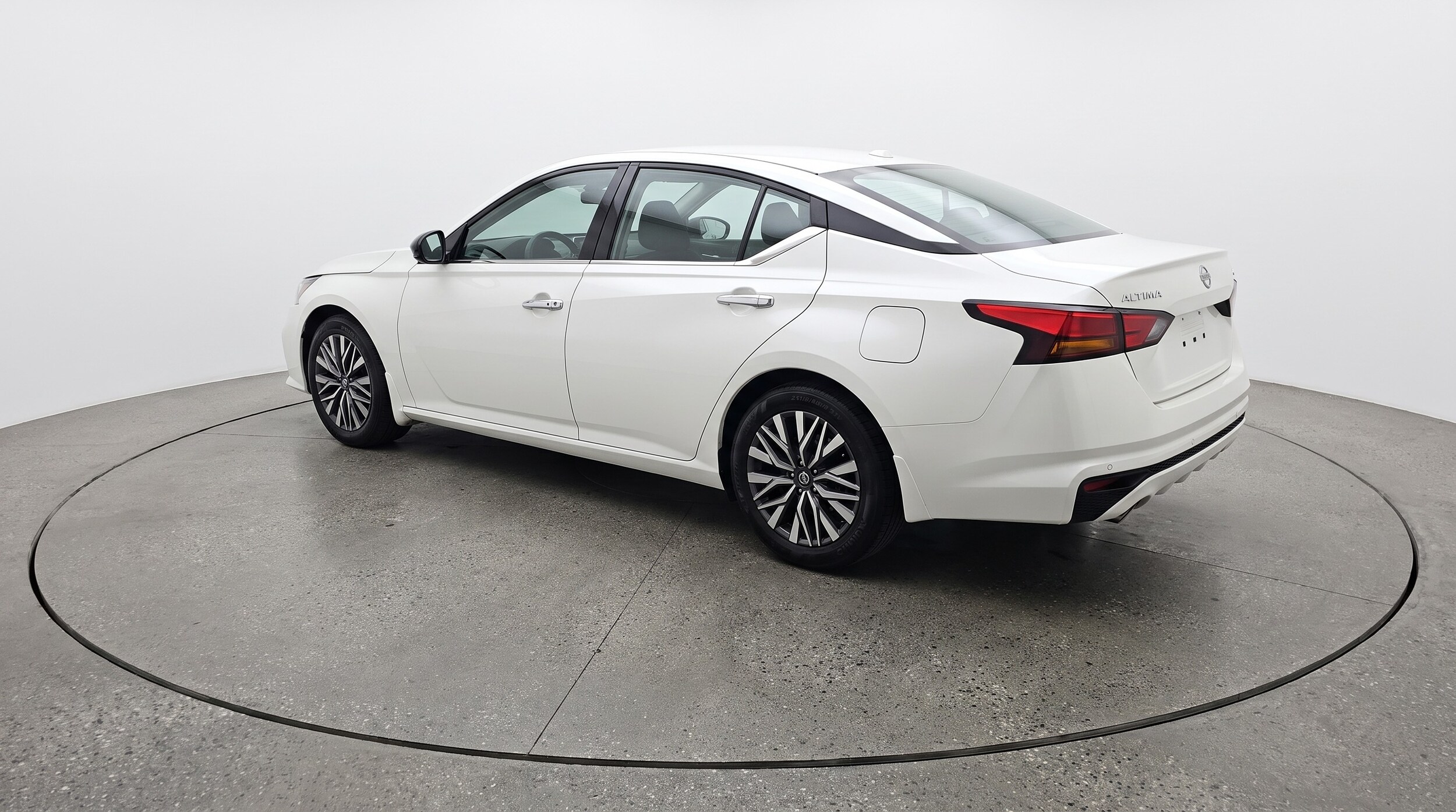 Thumbnail: 2025 Nissan Altima - 5