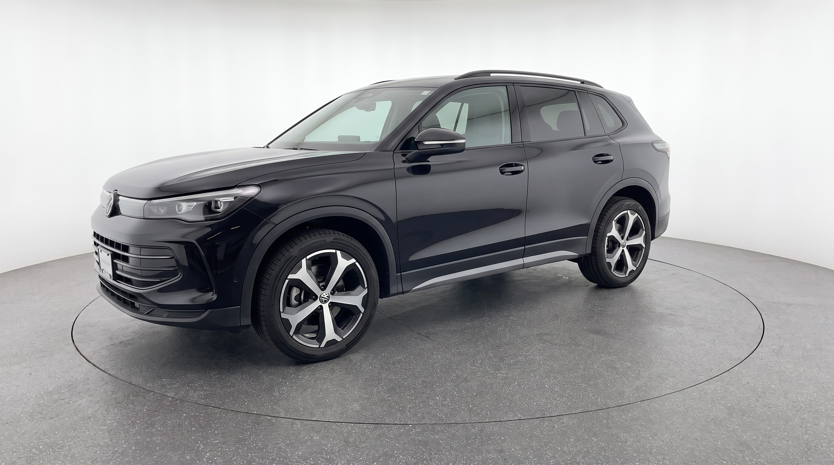 Thumbnail: 2026 Volkswagen Tiguan - 3