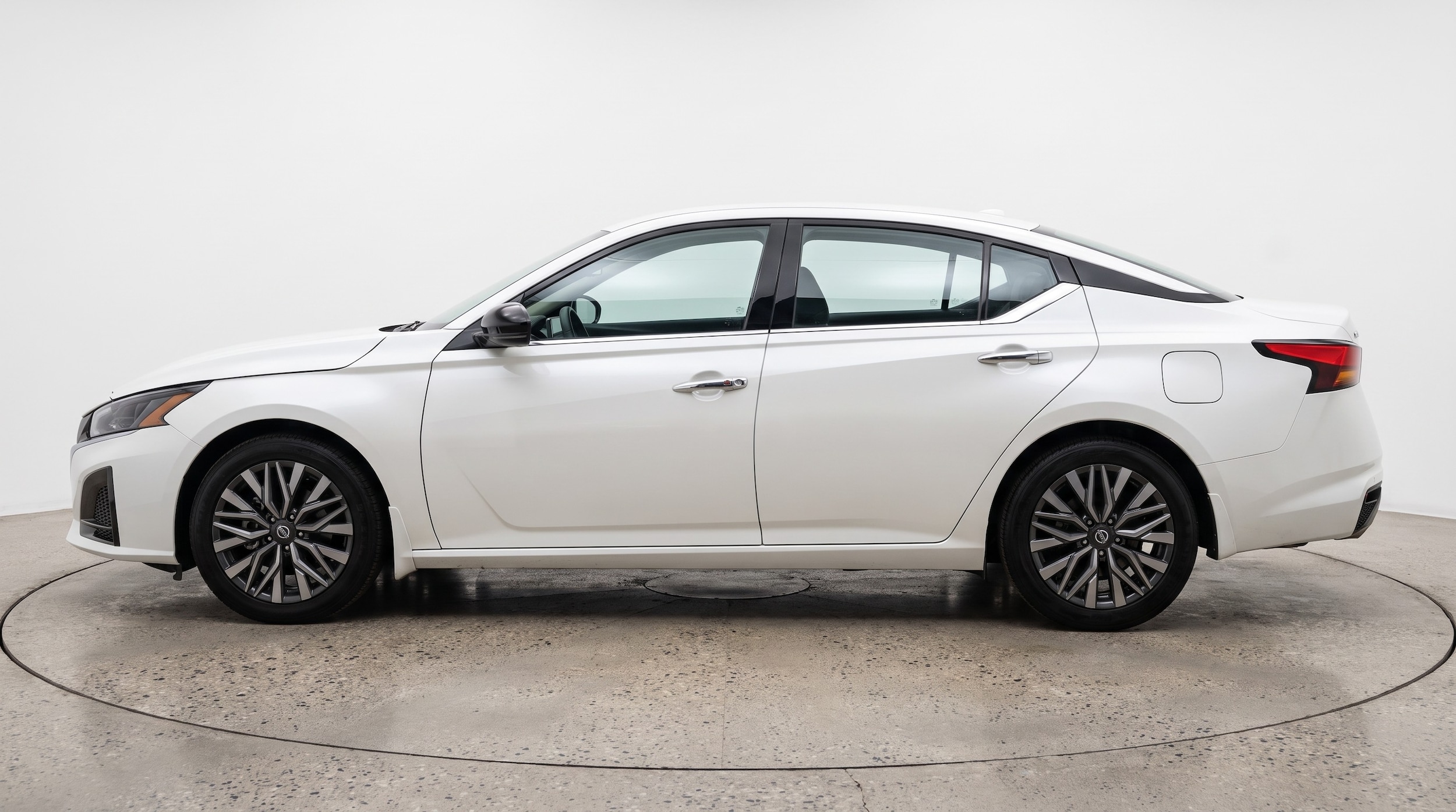 Thumbnail: 2025 Nissan Altima - 4