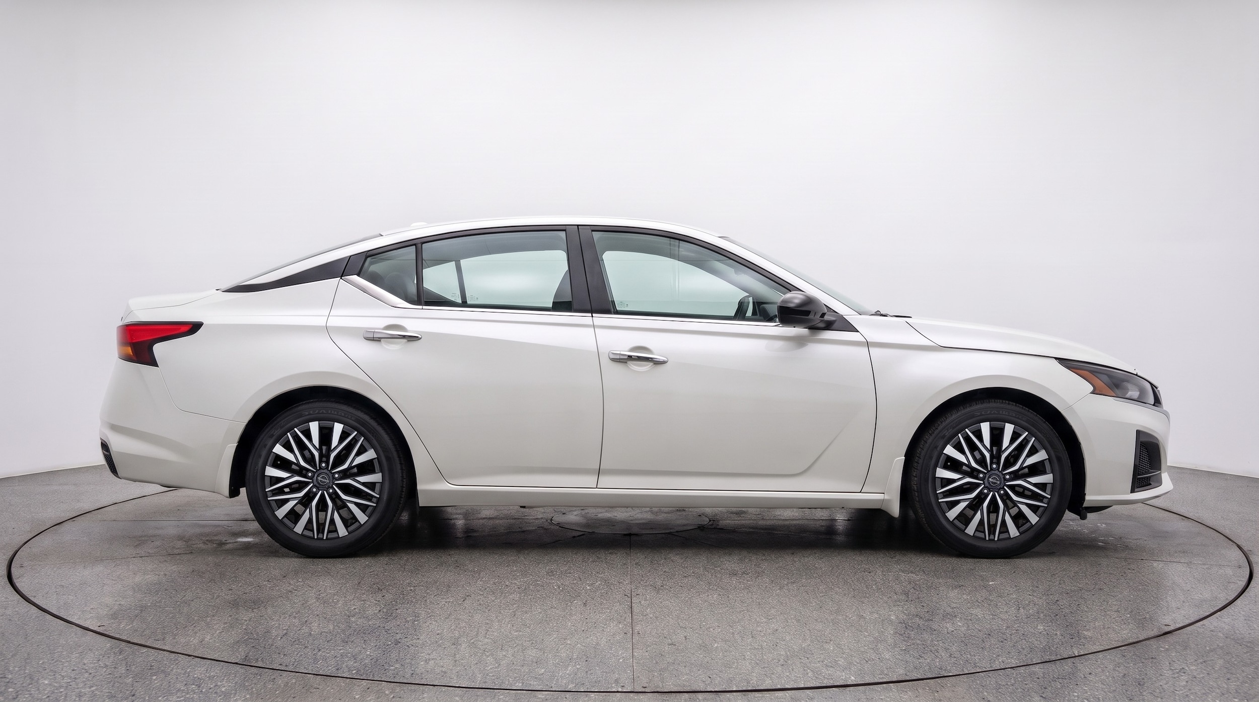 Thumbnail: 2025 Nissan Altima - 8