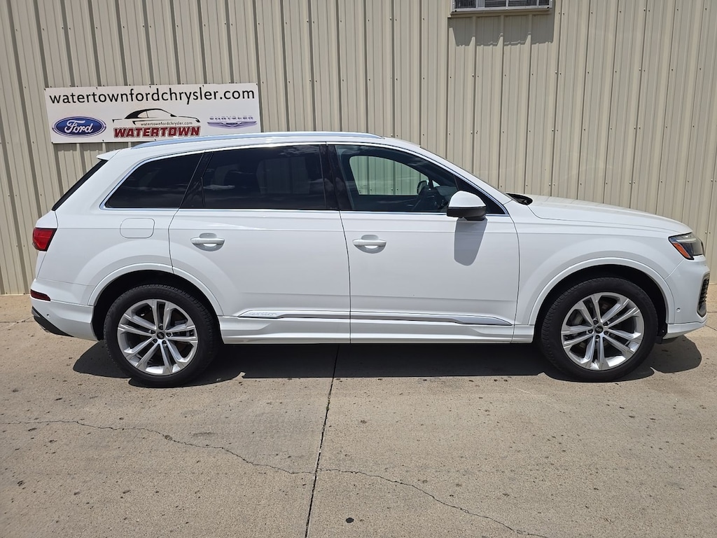 Used 2025 Audi Q7 55 Premium Plus SUV