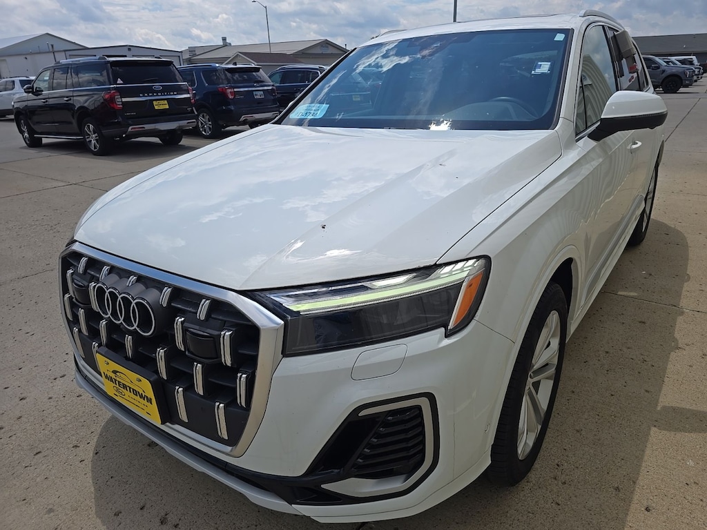 Used 2025 Audi Q7 55 Premium Plus SUV