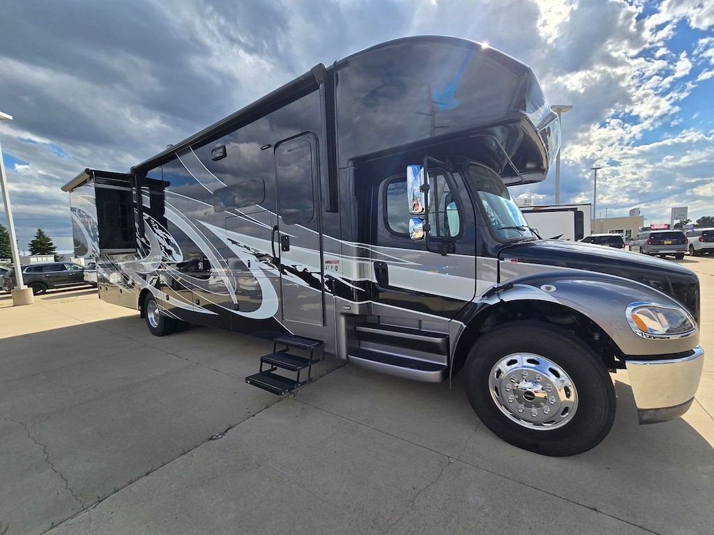 Used 2021 Freightliner Jayco Entegra 37 K RV