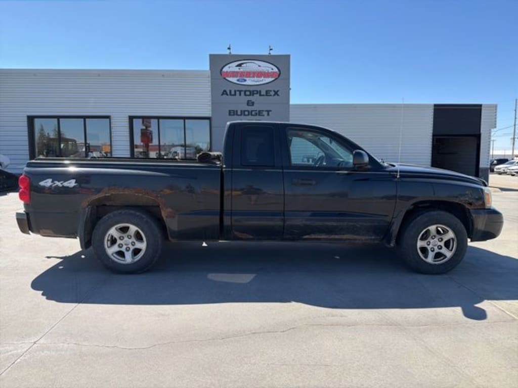 Used 2006 Dodge Dakota SLT Truck