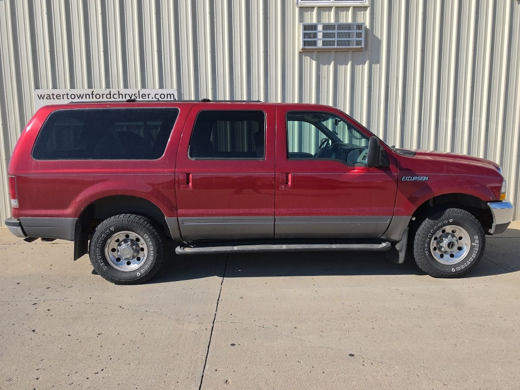 Used 2002 Ford Excursion XLT SUV