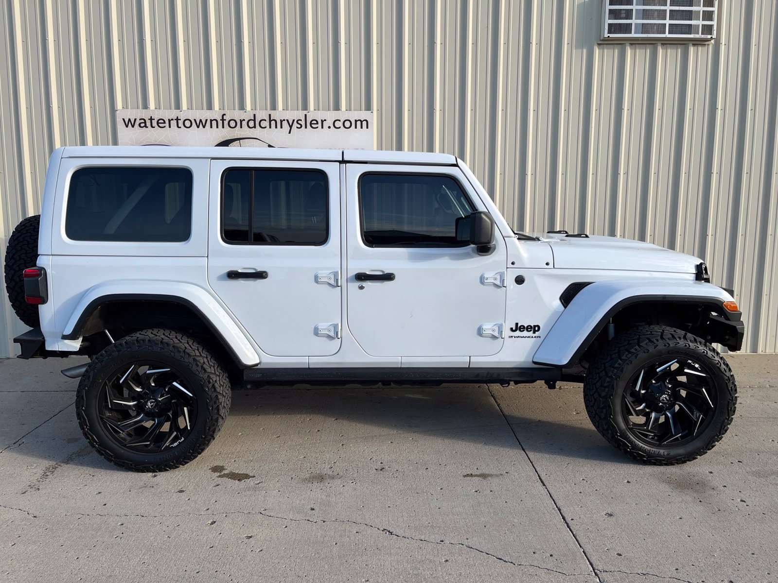 Used 2025 Jeep Wrangler Sahara SUV