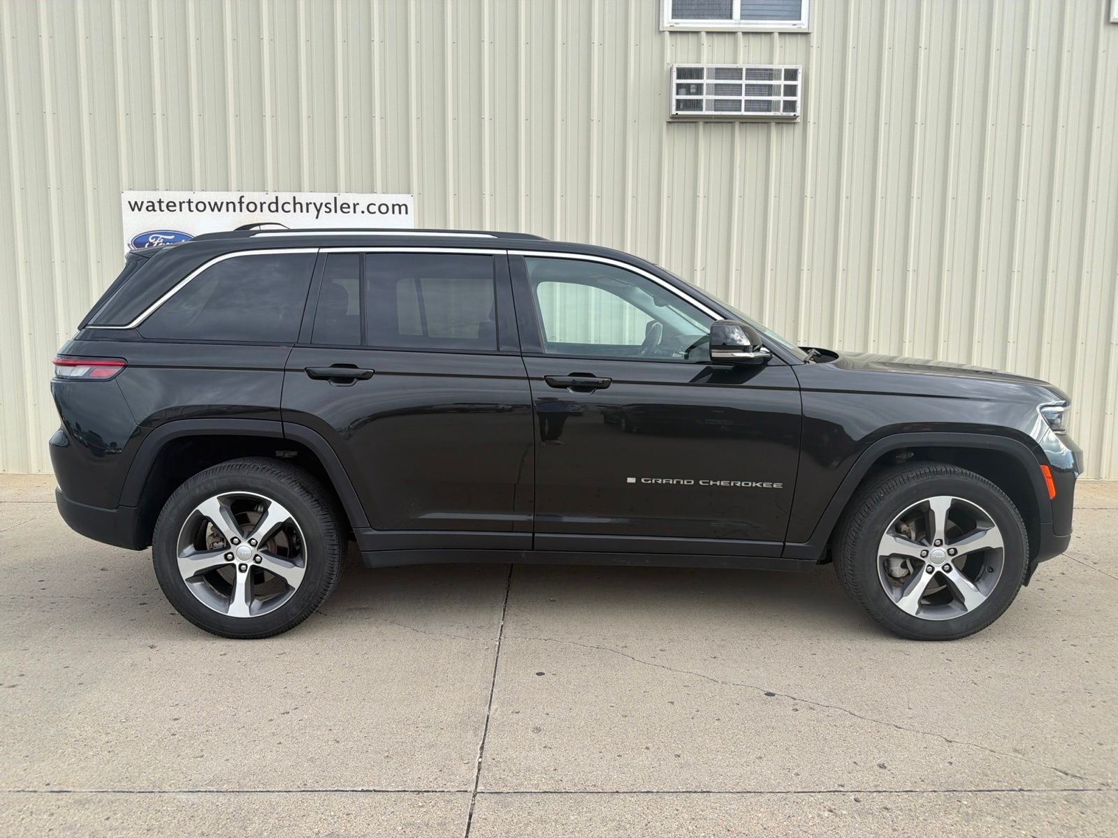 2023 Jeep Grand Cherokee
